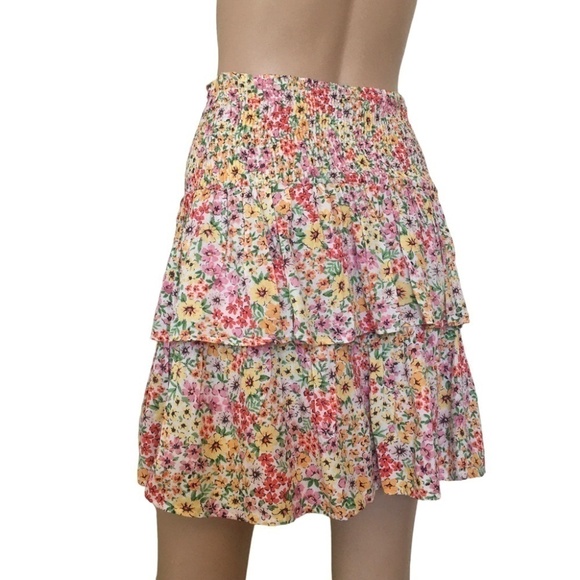 Vero Moda NWOT Layered Ruffled Floral Skirt Shirred Smocked Wide Waistband NWOT - Picture 3 of 10